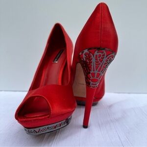 BCBGMAXAZRIA Red High Heels Size 9B
